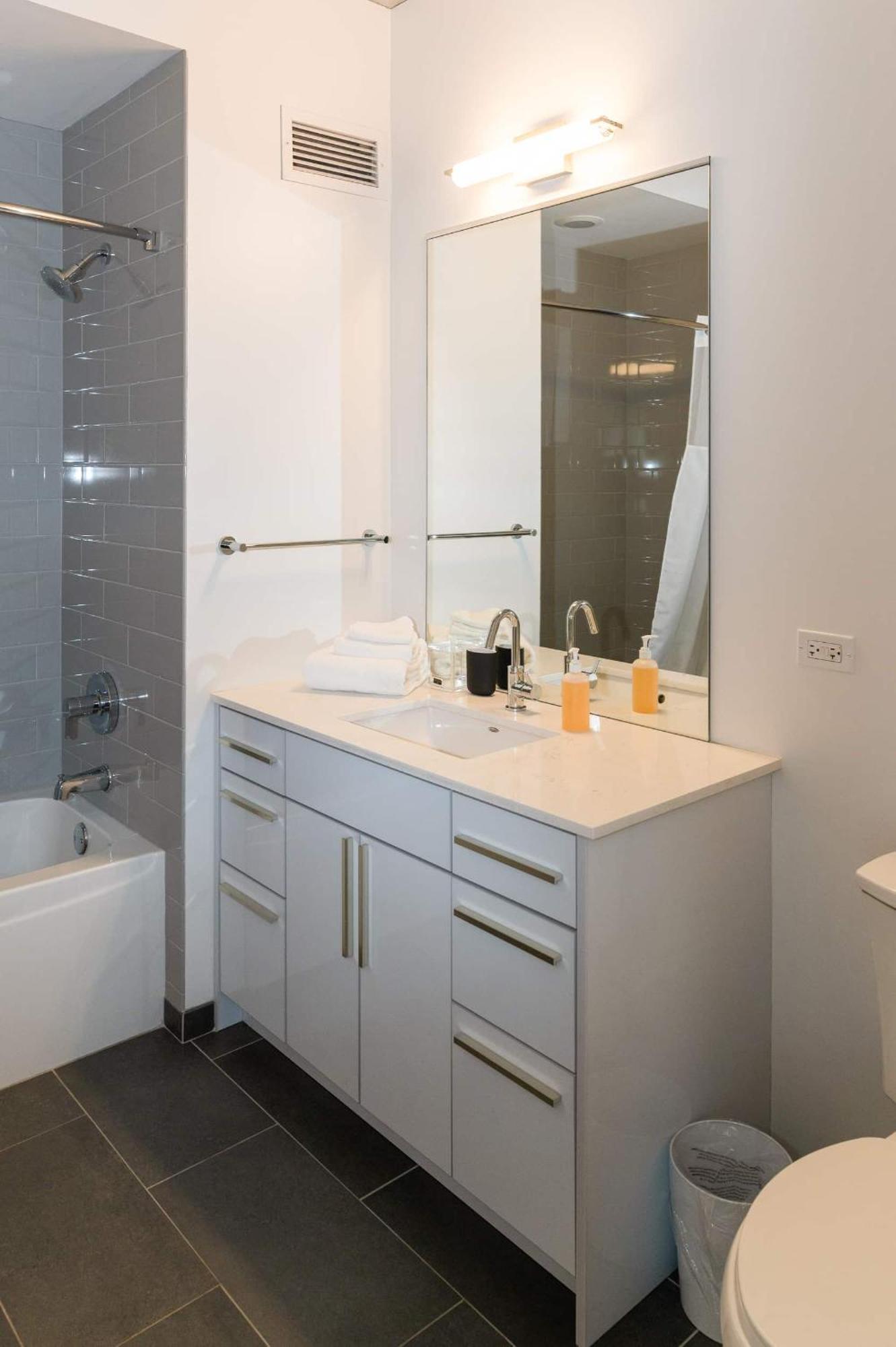 2Br Elegant Premium Suite With Balcony & Sweeping City Views Chicago Esterno foto